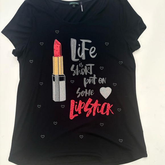Tricotto Black Tee with Lipstick Graphic - Picture 3 of 7